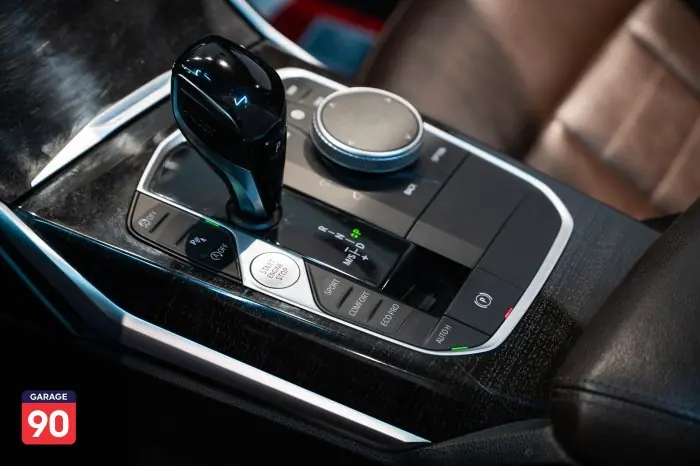 bmw 320i 2020 - صورة 14