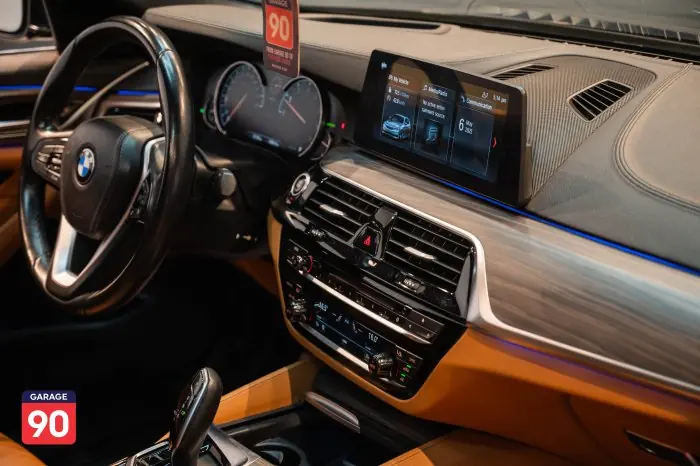bmw 520i 2018 - صورة 14