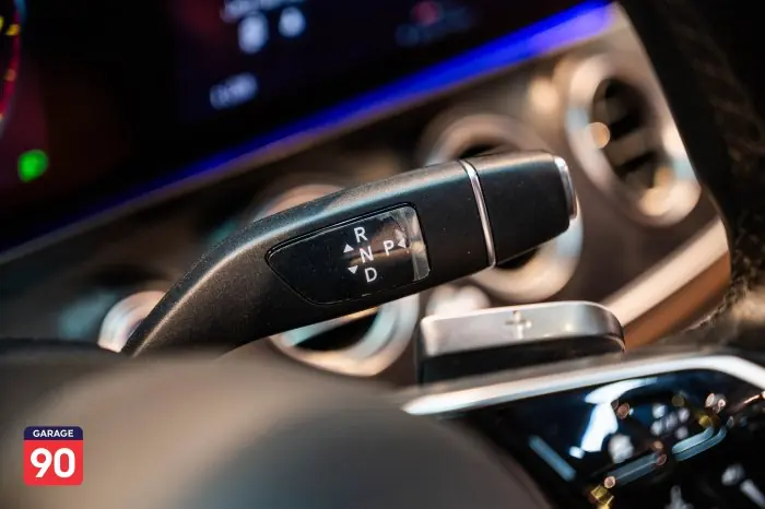 Mercedes-Benz E200 2021 - صورة 15