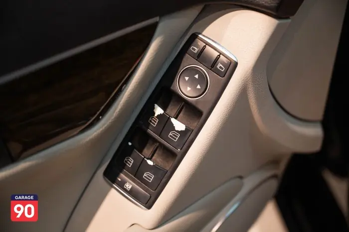 Mercedes-Benz C180 2014 - صورة 12