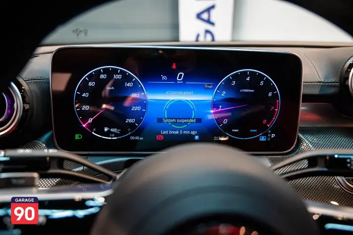 Mercedes-Benz C180 2023 - صورة 14