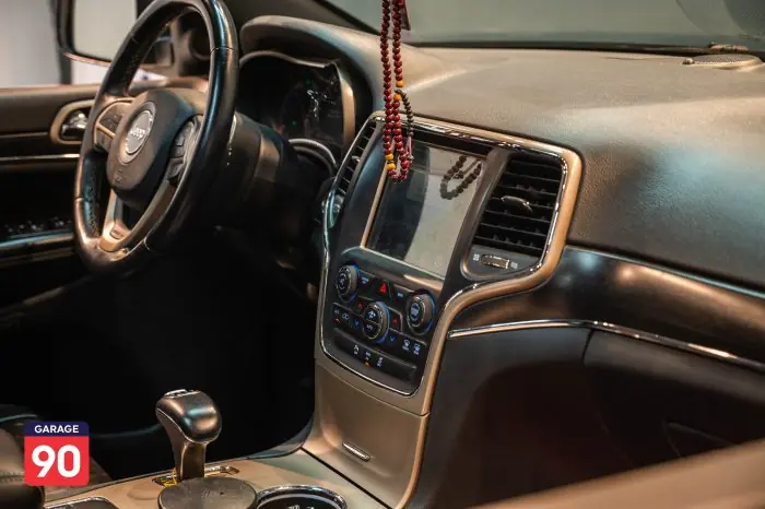 Jeep Grand Cherokee 2018 - صورة 12