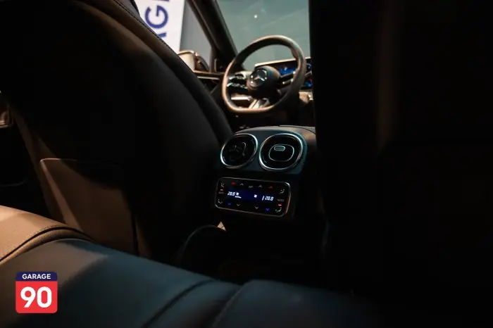 Mercedes-Benz C180 2024 - صورة 8