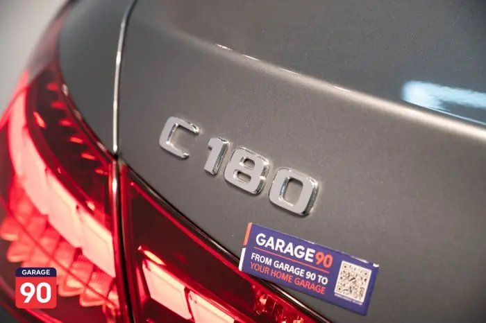 Mercedes-Benz C180 2023 - صورة 8