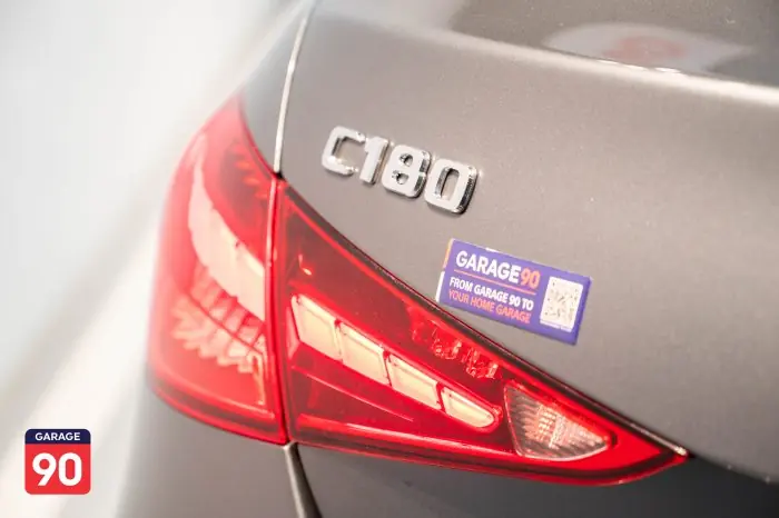 Mercedes-Benz C180 2022 - صورة 10