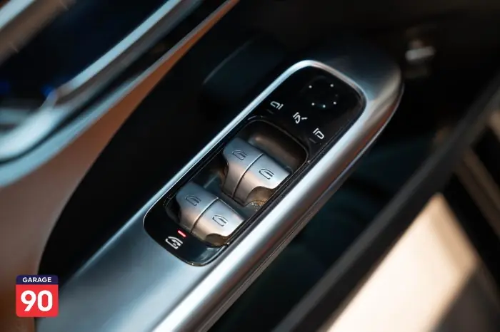 Mercedes-Benz C180 2022 - صورة 11