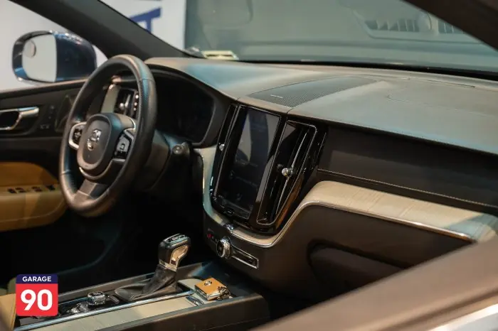 Volvo XC60 2020 - صورة 12