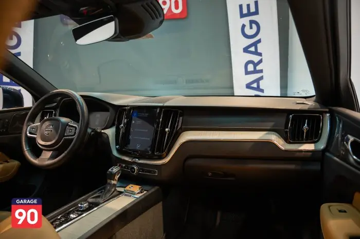 Volvo XC60 2020 - صورة 10