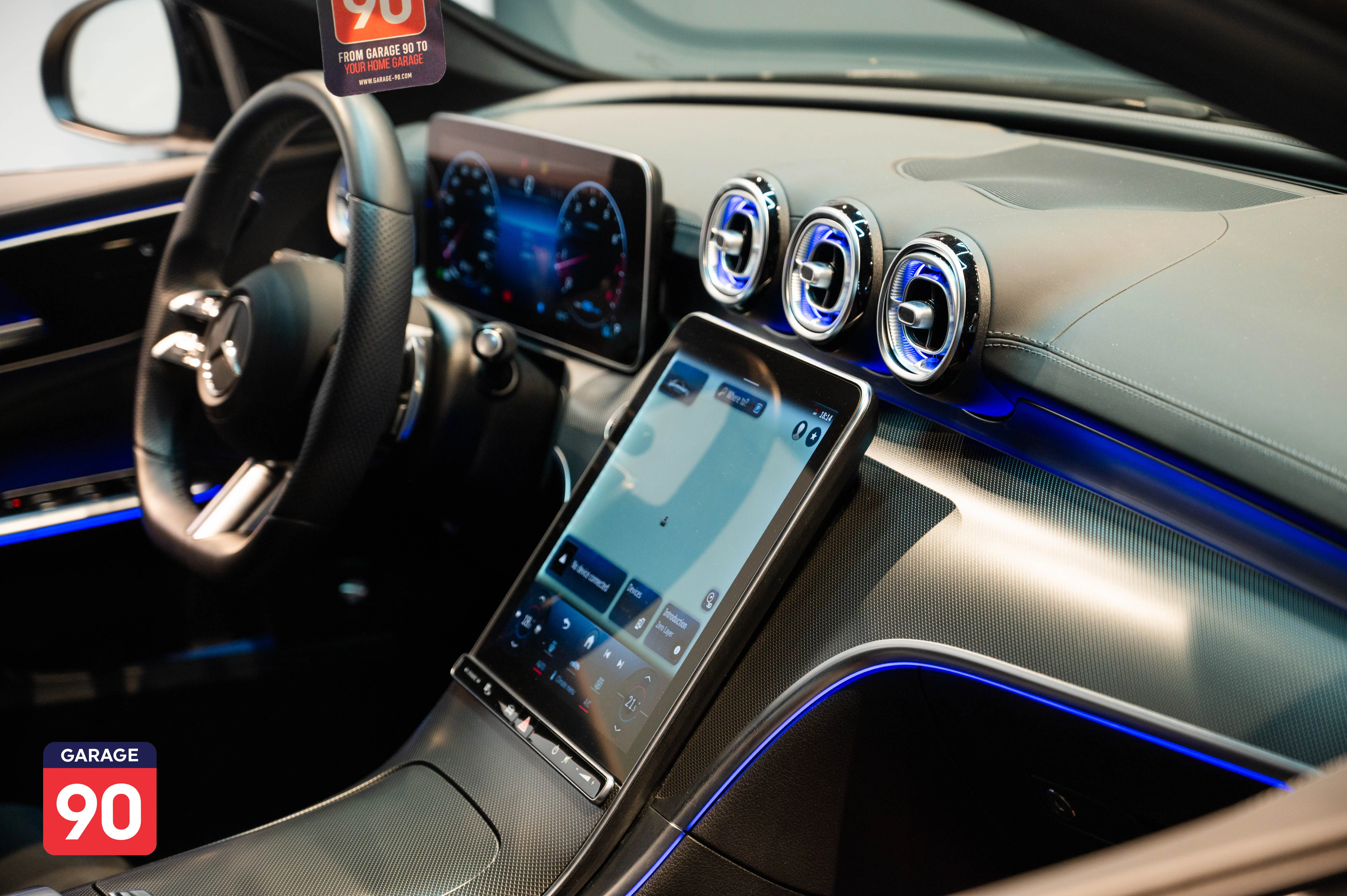 Mercedes-Benz C180 2022 - صورة 14