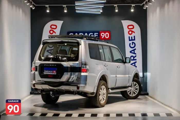 Mitsubishi Pajero 2017 - صورة 6