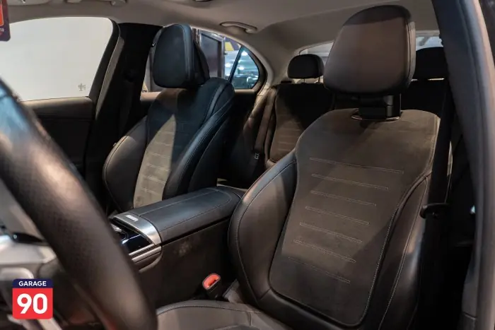 Mercedes-Benz C200 2023 - صورة 17