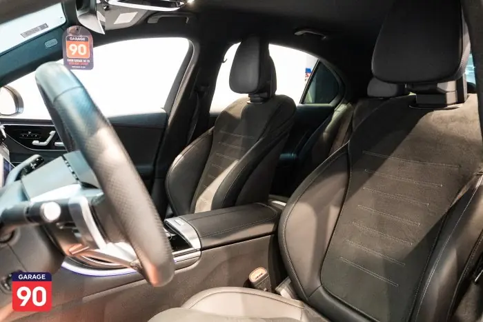 Mercedes-Benz C180 2023 - صورة 18