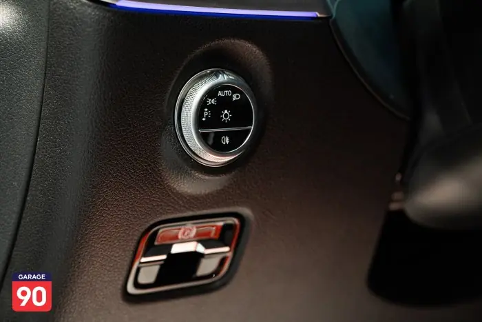 Mercedes-Benz C180 2023 - صورة 10