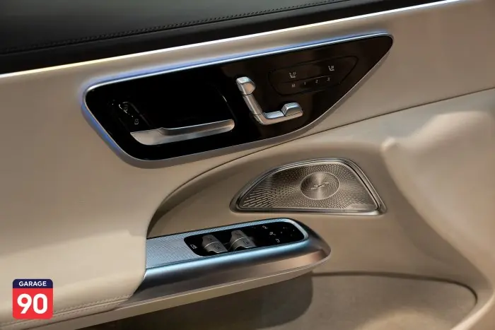 Mercedes E300 Exclusive Wakeel 2024 - صورة 17