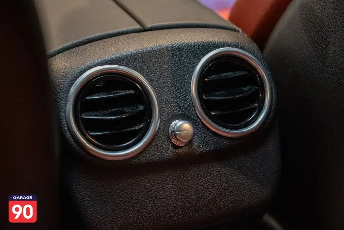 Mercedes-Benz C180 2019 - صورة 13
