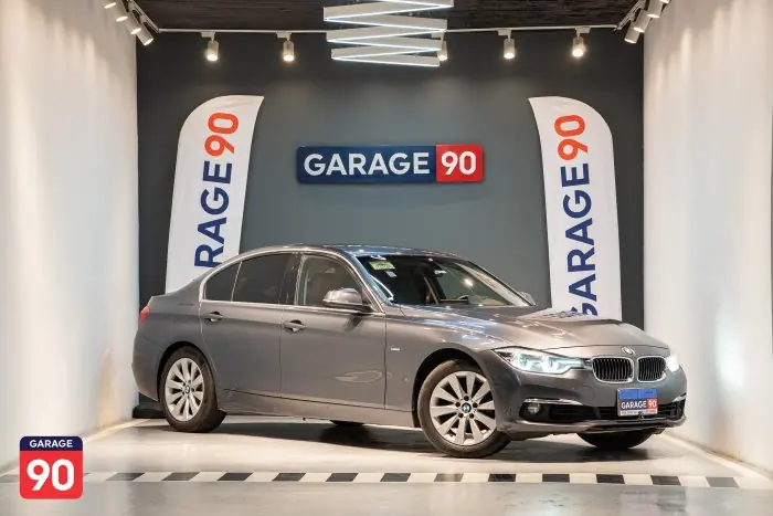 bmw 318i 2018 - صورة 3