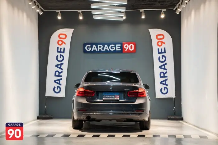 bmw 318i 2018 - صورة 4