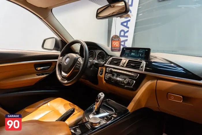 bmw 318i 2018 - صورة 17