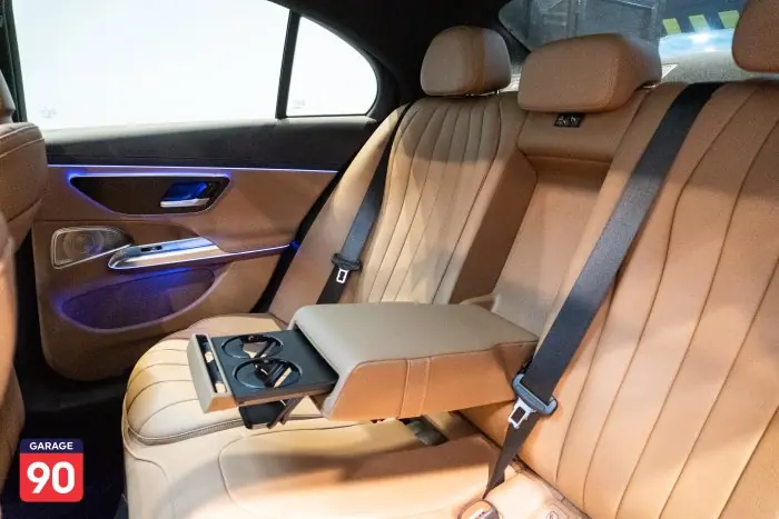 Mercedes-Benz E200 2024 - صورة 19