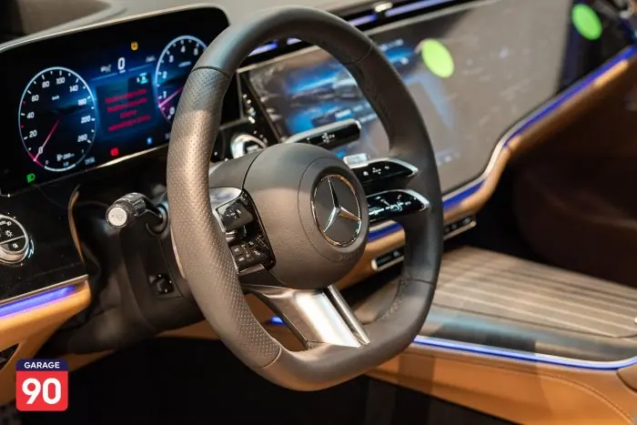 Mercedes-Benz E200 2024 - صورة 15