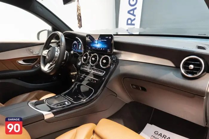 Mercedes-Benz GLC300 2022 - صورة 12