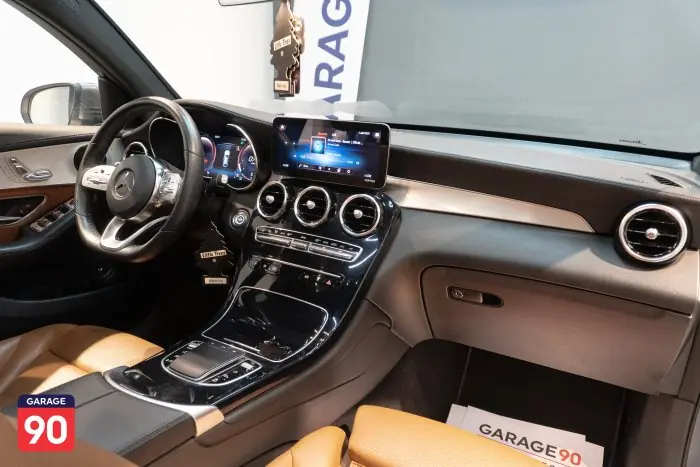 Mercedes-Benz GLC300 2022 - صورة 13