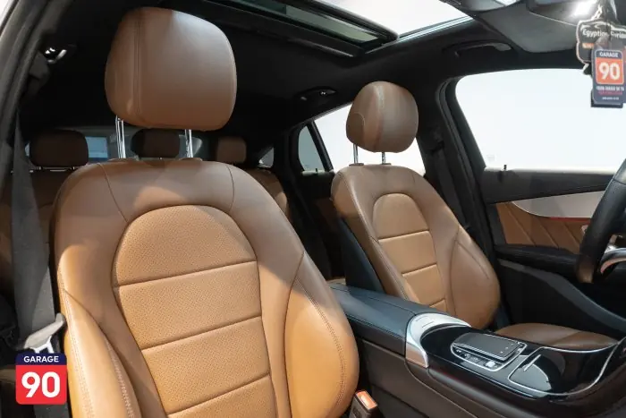 Mercedes-Benz GLC300 2022 - صورة 15