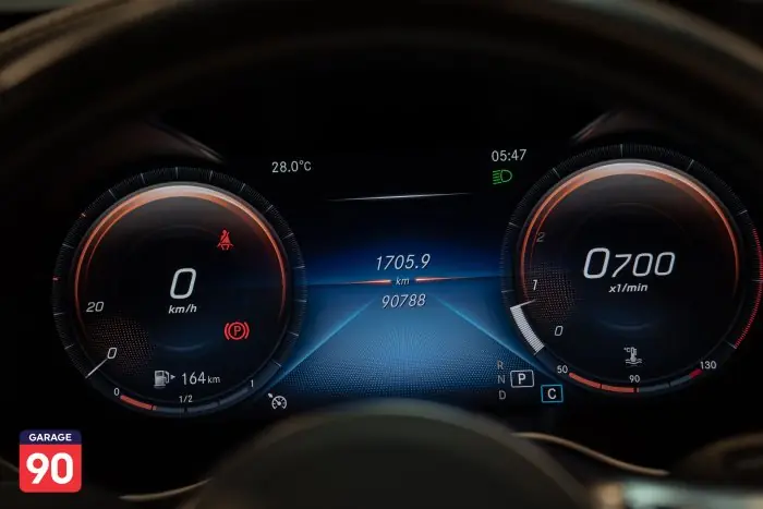 Mercedes-Benz GLC300 2022 - صورة 9