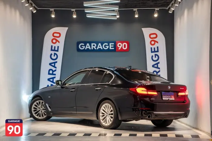 bmw 520i 2018 - صورة 6