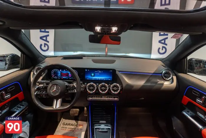 Mercedes-Benz GLA200 2025 - صورة 12