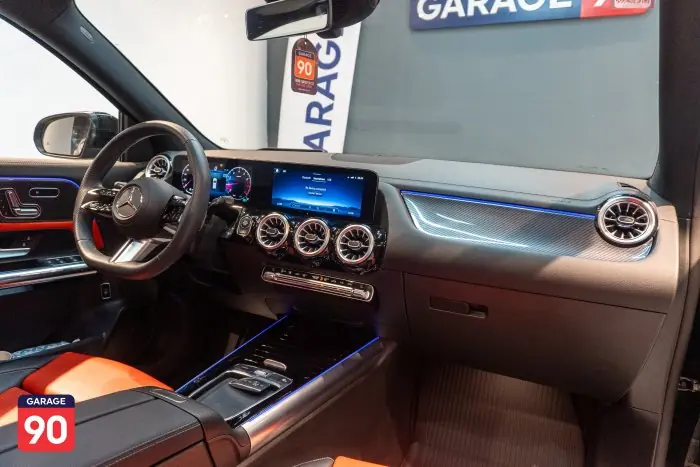 Mercedes-Benz GLA200 2025 - صورة 16