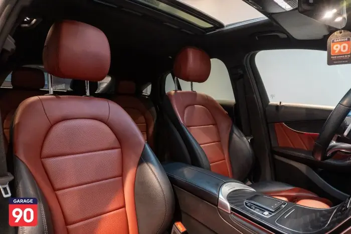 Mercedes-Benz GLC300 2020 - صورة 17