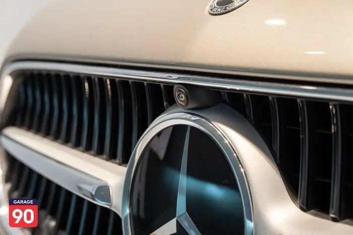 Mercedes-Benz C200 2023 - صورة 10