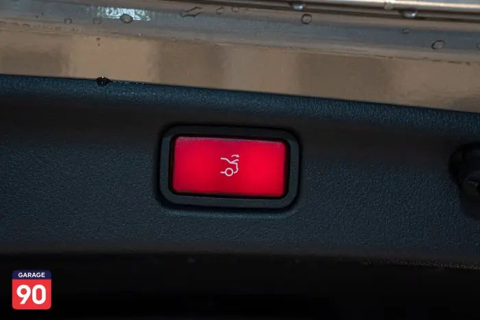 Mercedes-Benz C200 2023 - صورة 9