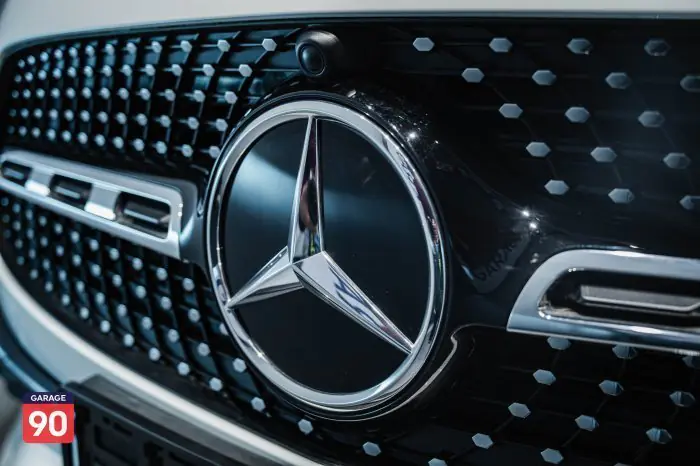Mercedes-Benz GLA200 2023 - صورة 8