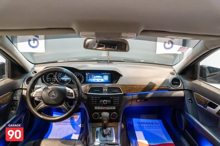 Mercedes-Benz C180 2014 - صورة 16