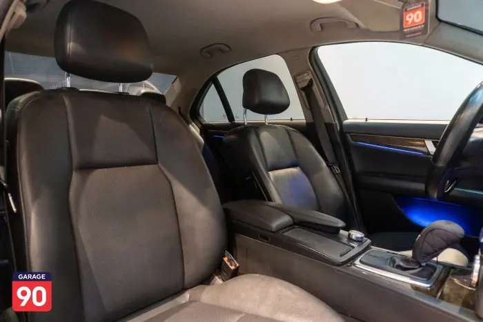 Mercedes-Benz C180 2014 - صورة 18
