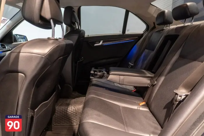 Mercedes-Benz C180 2014 - صورة 17
