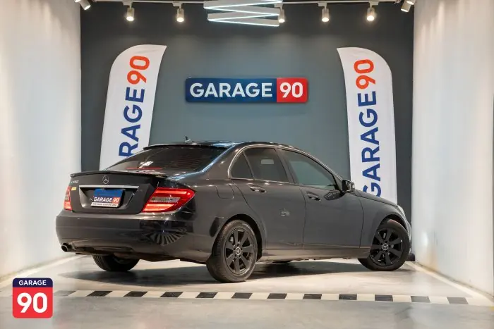 Mercedes-Benz C180 2014 - صورة 5