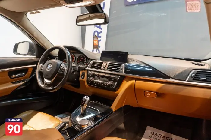 bmw 318i 2018 - صورة 10