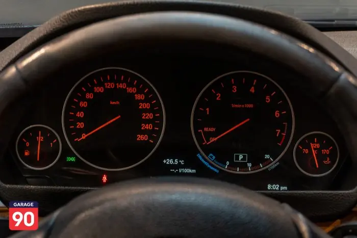 bmw 318i 2018 - صورة 8