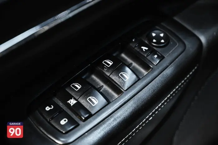 Jeep Grand Cherokee 2016 - صورة 17