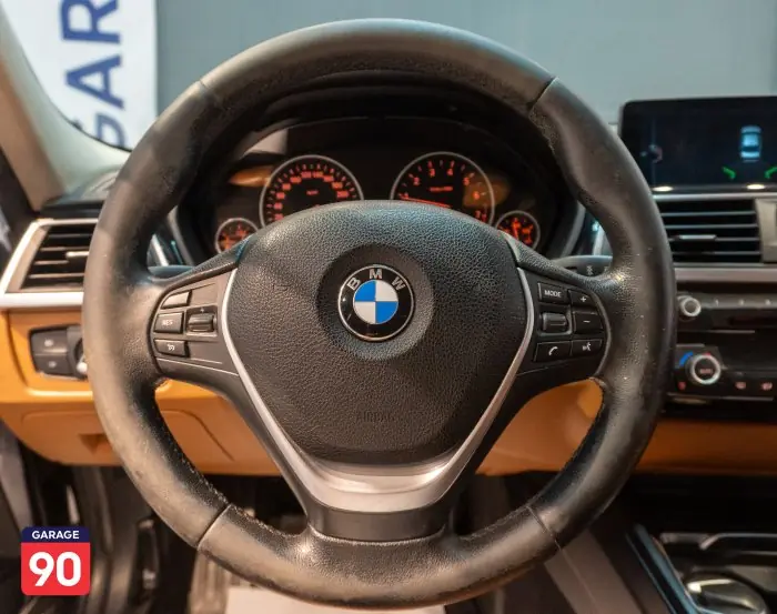 bmw 318i 2017 - صورة 8