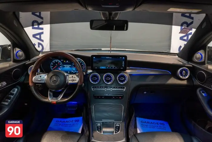 Mercedes-Benz GLC300 2020 - صورة 9