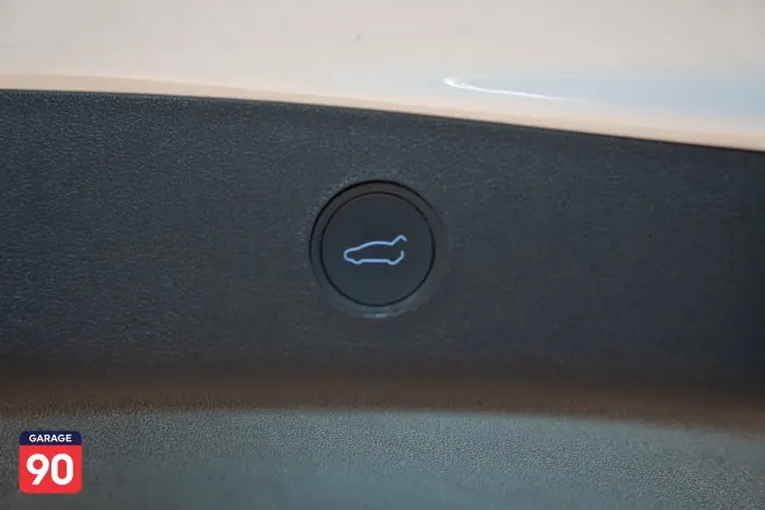 Tesla Model 3 2023 - صورة 16