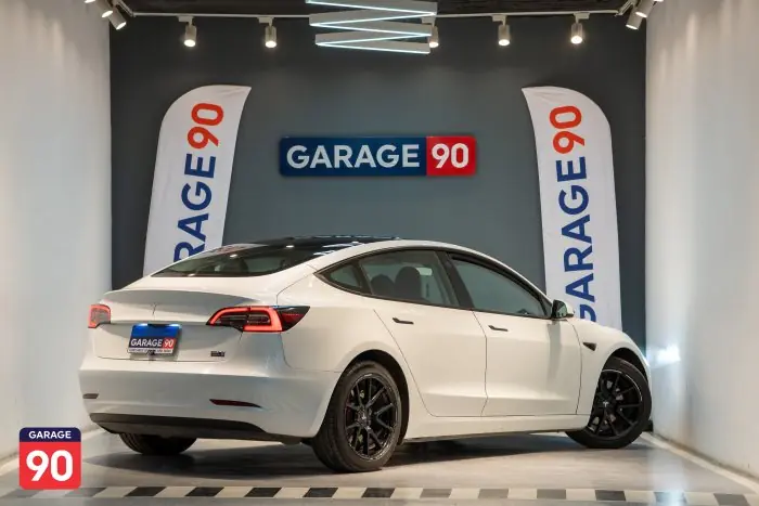 Tesla Model 3 2023 - صورة 6