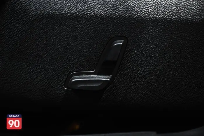 Mercedes-Benz C200 2014 - صورة 19