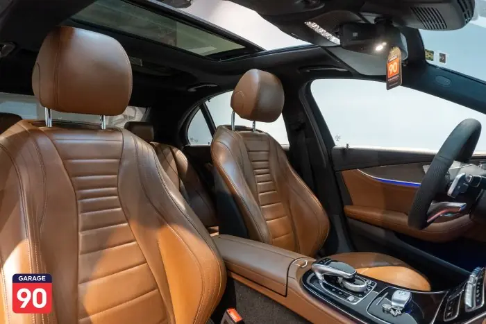 Mercedes-Benz E300 2017 - صورة 12