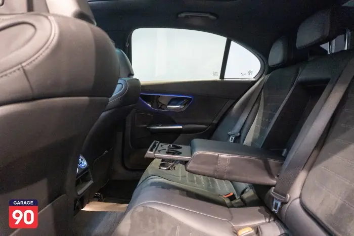 Mercedes-Benz C180 2024 - صورة 14