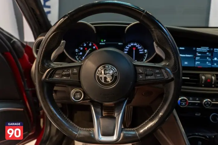 Alfa Romeo Giulia 2021 - صورة 10